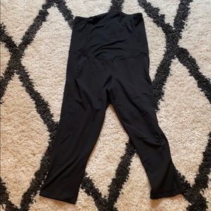 Maternity cropped leggings